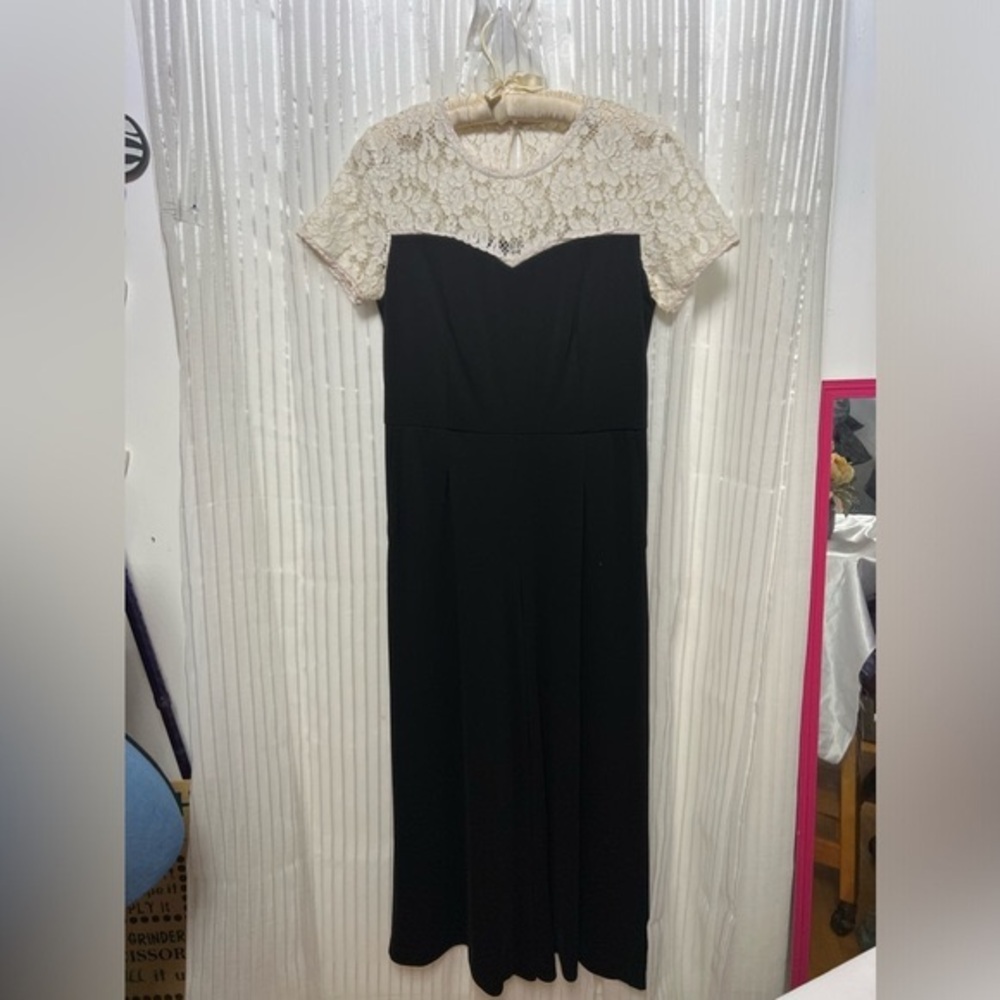 “Talbot” SZ (S) Jumpsuit pockets “White & Black” Excellent Condition Pre-Loved